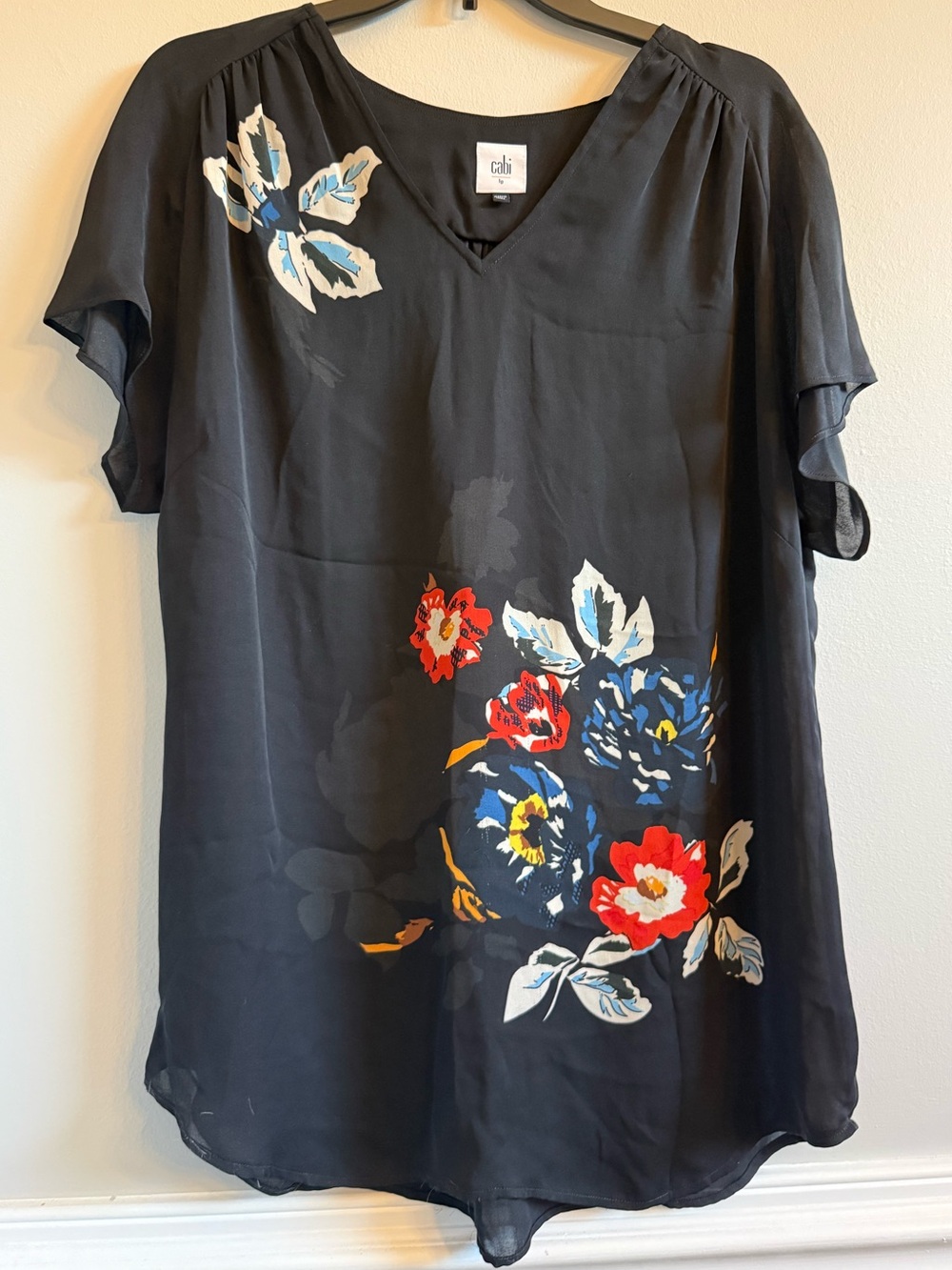 Cabi tunic blouse, black floral, VGUC, Large